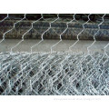 2016 Chain link fence top barbed wire/diamond wire mesh/cheap chain link fencing